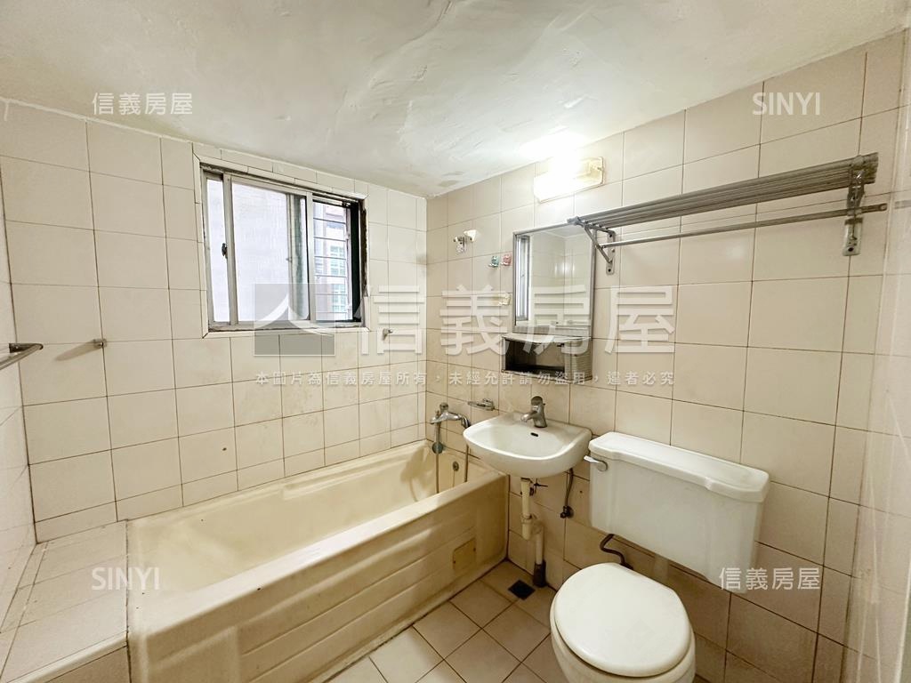 近車站商五邊間正四樓美透房屋室內格局與周邊環境