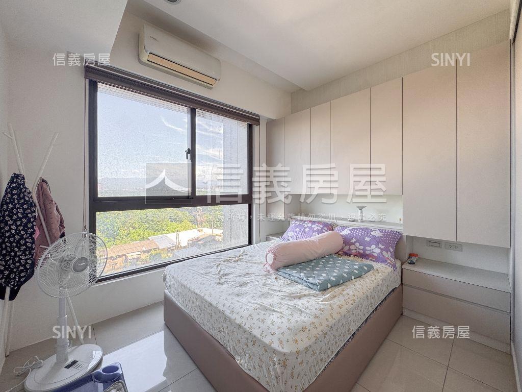 時尚鉑晶精美大兩房房屋室內格局與周邊環境