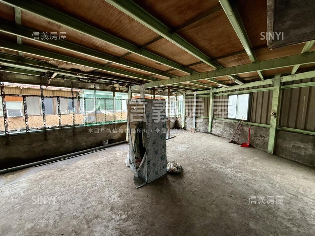 復興口角間大面寬透天房屋室內格局與周邊環境