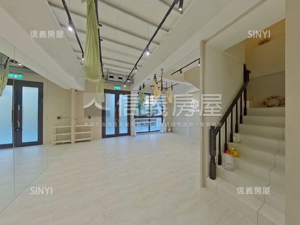 伯爵花園金店面房屋室內格局與周邊環境