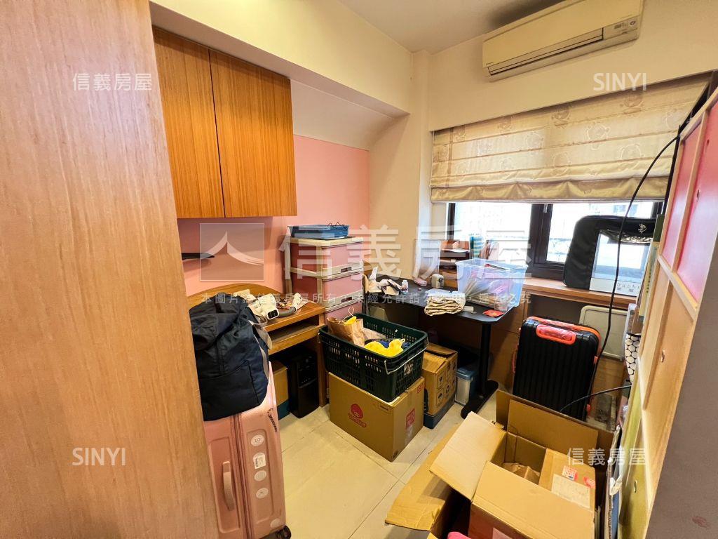 桂冠富貴雅居三房車位房屋室內格局與周邊環境