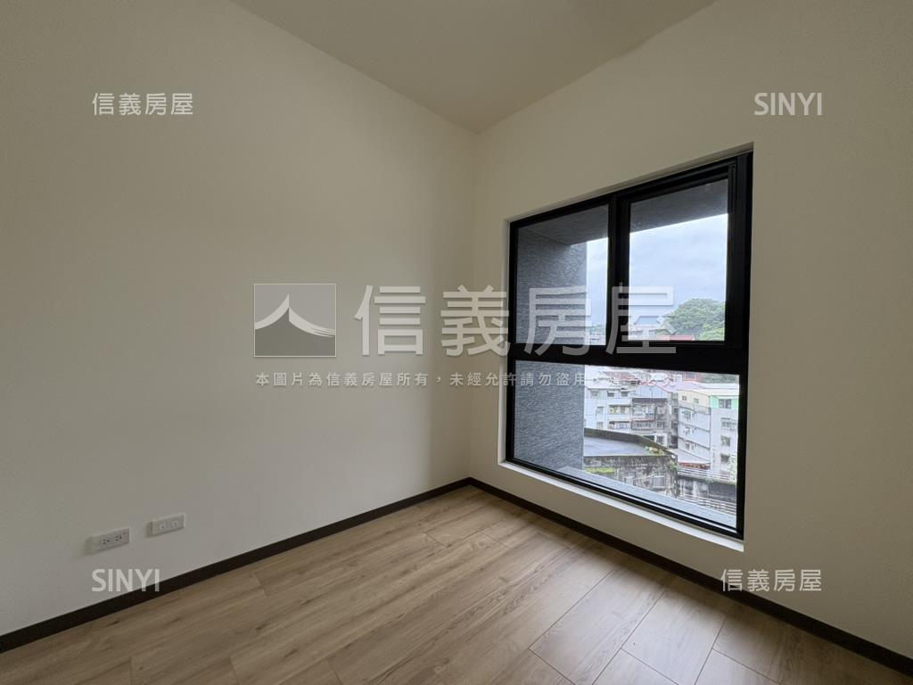 中研首席優質３房房屋室內格局與周邊環境