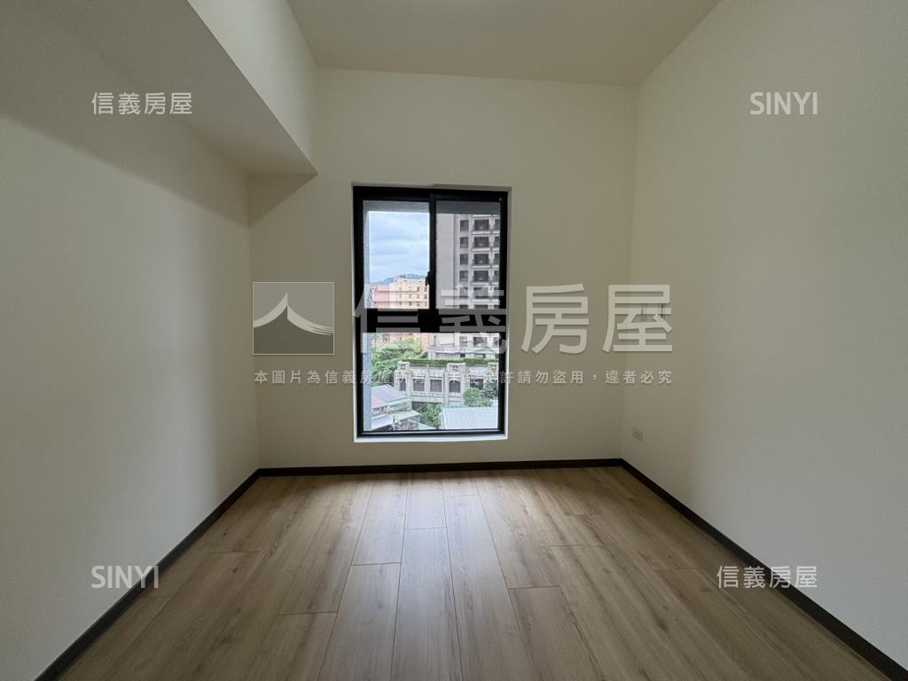 中研首席優質３房房屋室內格局與周邊環境