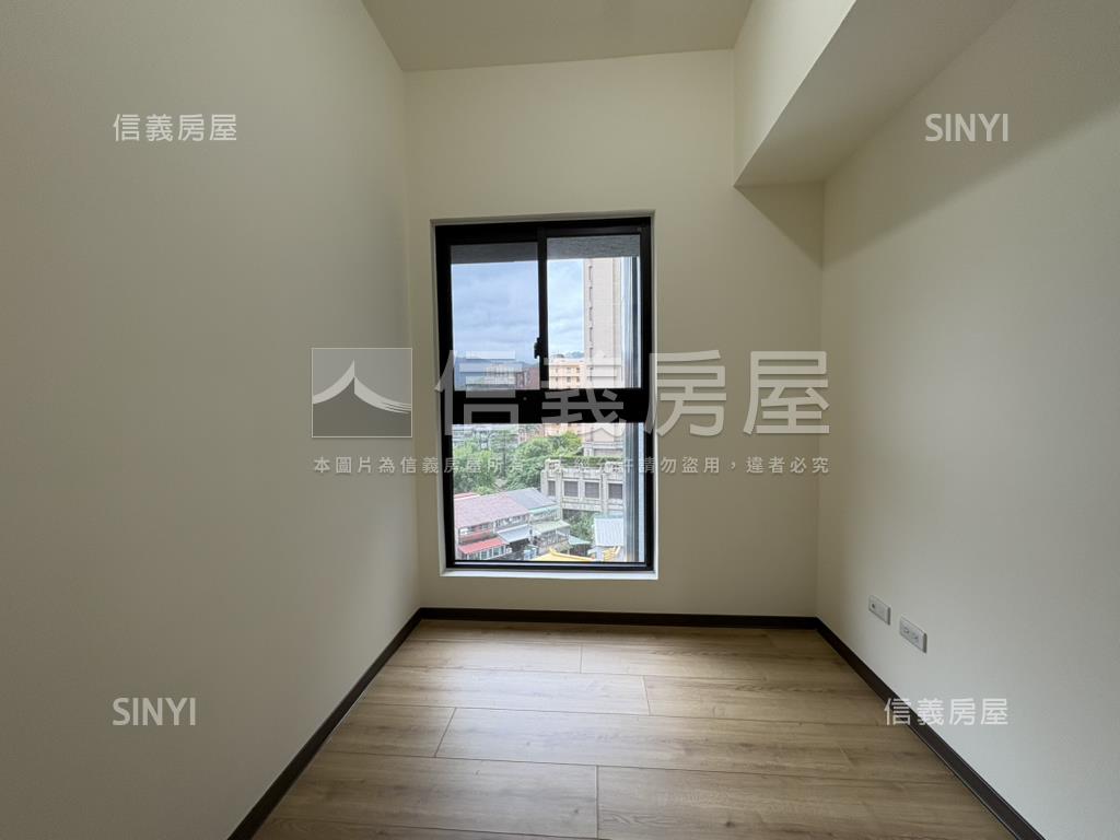 中研首席優質３房房屋室內格局與周邊環境