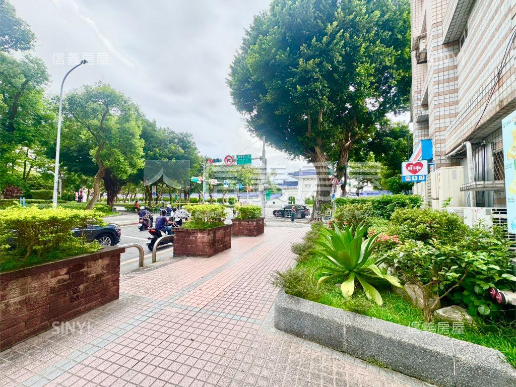 石園新城★紀念堂稀有店面房屋室內格局與周邊環境
