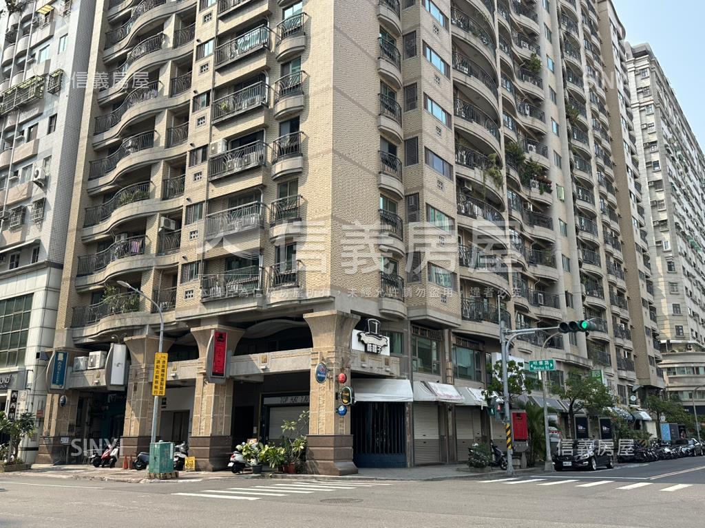 凹子底巨蛋稀有收租三角窗房屋室內格局與周邊環境