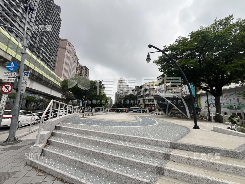 近中清路角間店面稀有釋出房屋室內格局與周邊環境