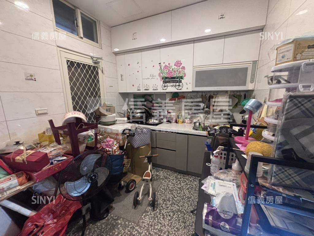 新樹裝潢美透天房屋室內格局與周邊環境