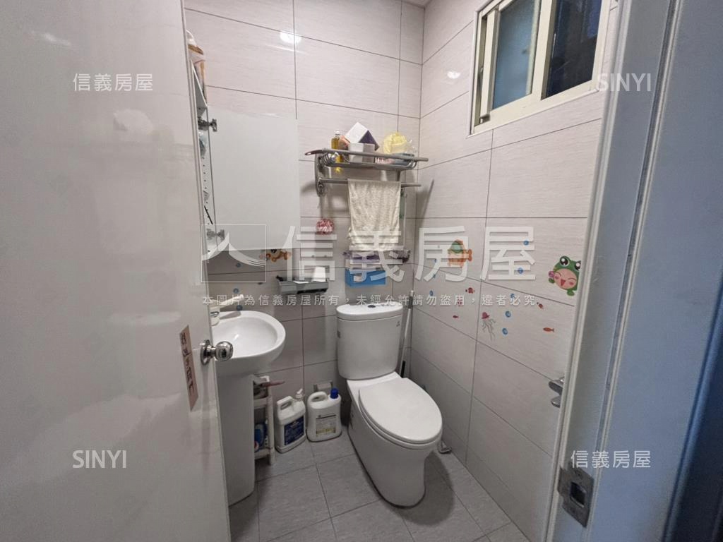 新樹裝潢美透天房屋室內格局與周邊環境