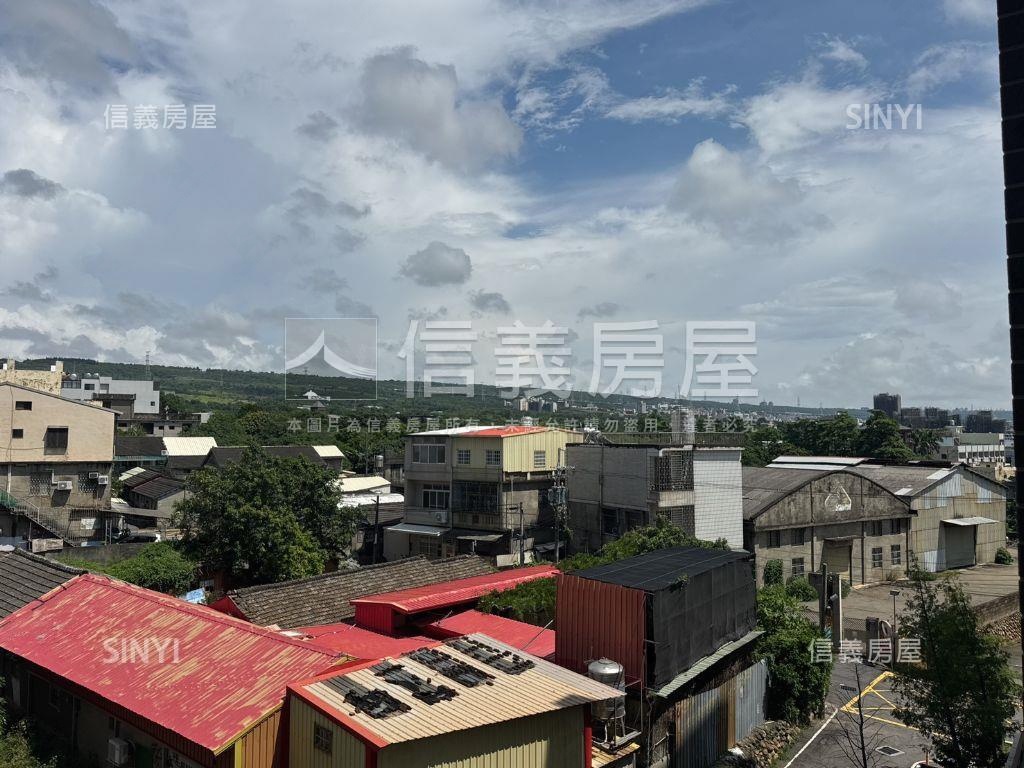 沙鹿低總價兩房車位房屋室內格局與周邊環境