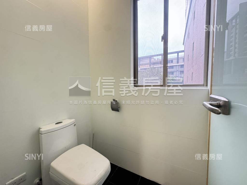 寶祥縣寶寬敞辦公空間房屋室內格局與周邊環境