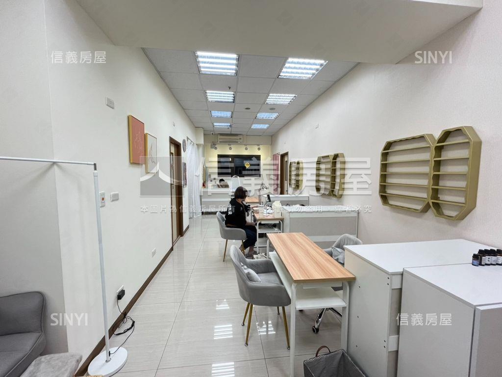 傳家尊爵房屋室內格局與周邊環境