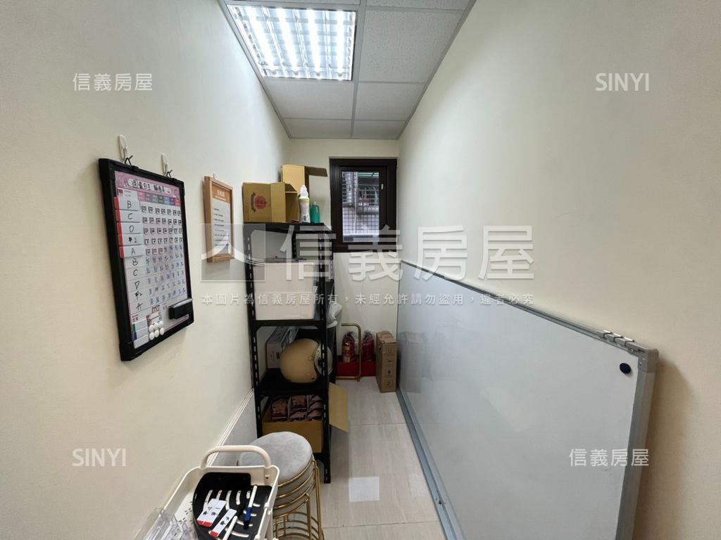 傳家尊爵房屋室內格局與周邊環境