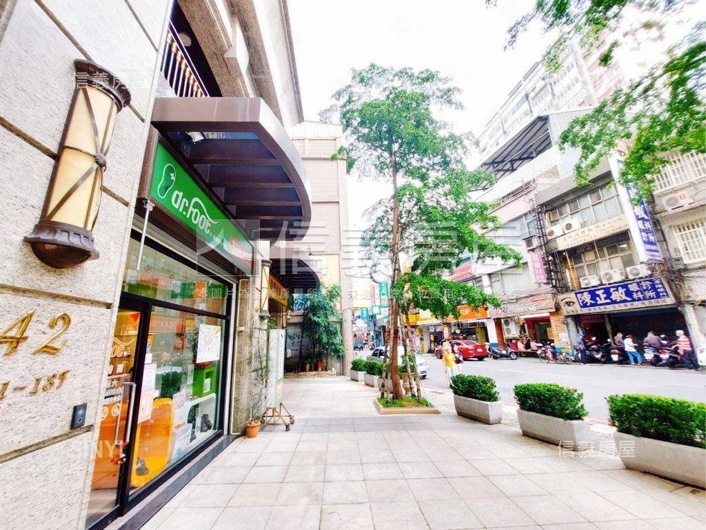 傳家尊爵房屋室內格局與周邊環境