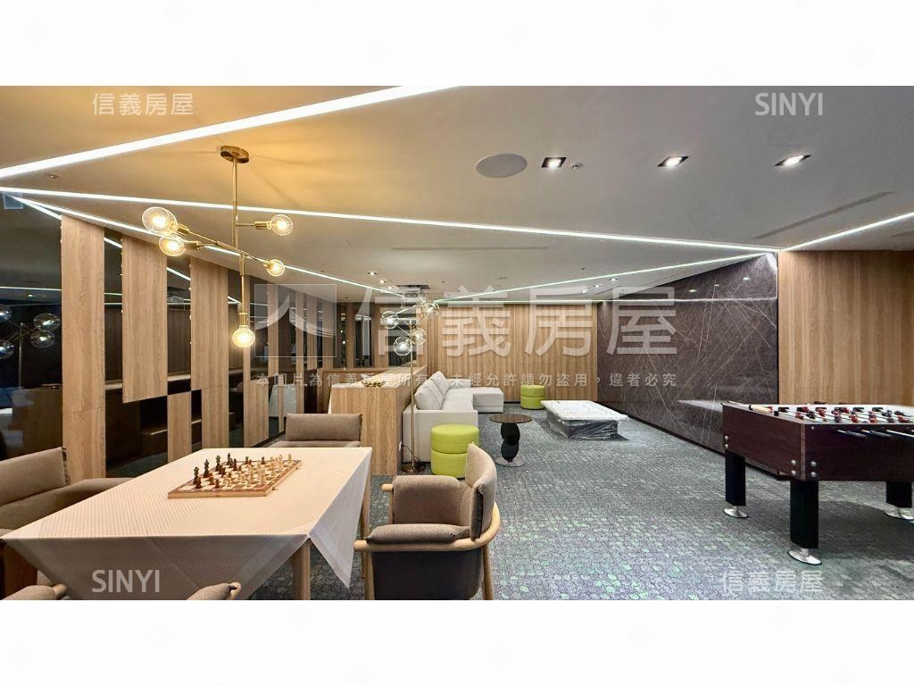 全新中高樓層兩房平車房屋室內格局與周邊環境