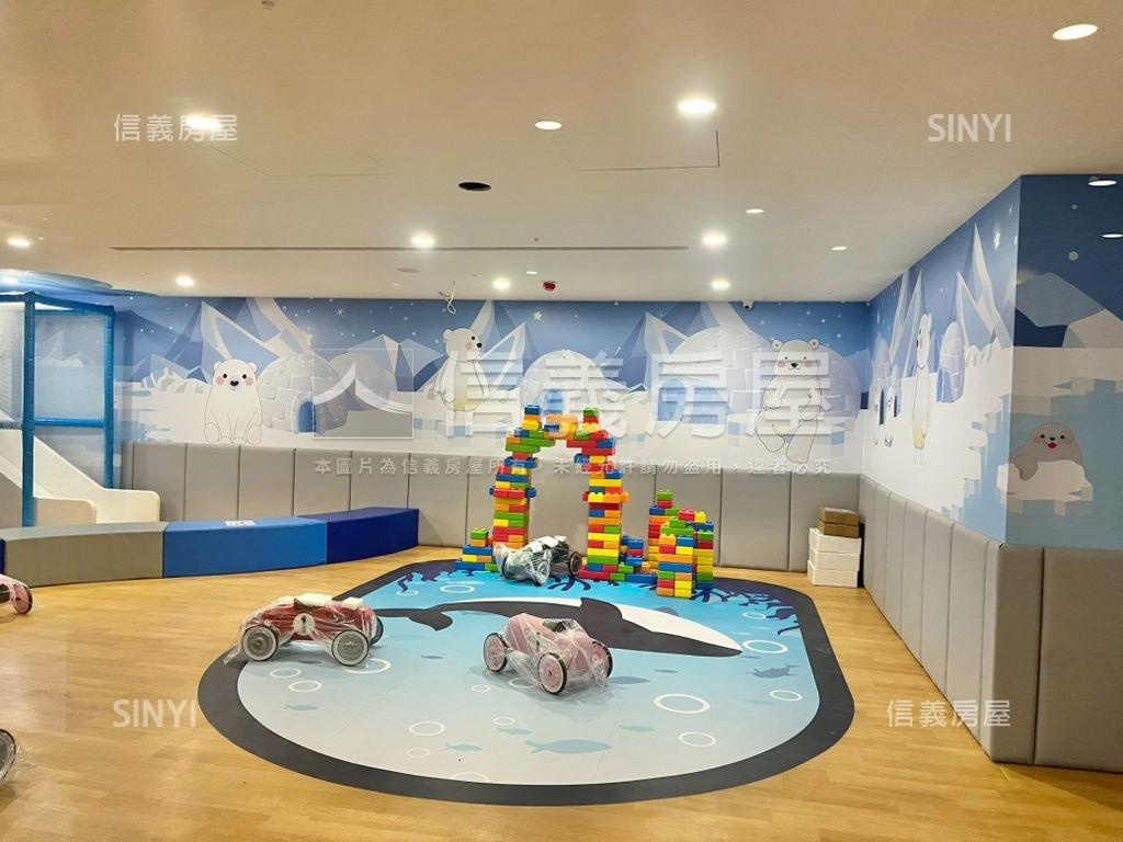 全新中高樓層兩房平車房屋室內格局與周邊環境