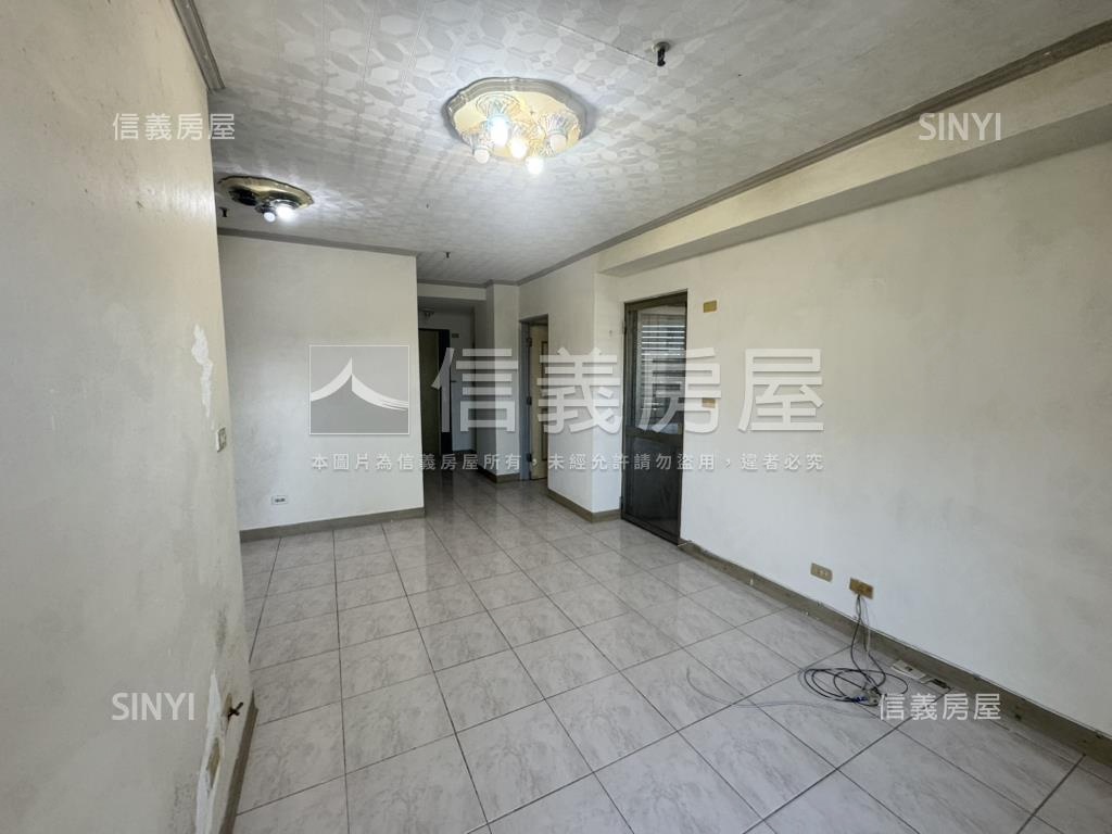 安樂區方正採光三房房屋室內格局與周邊環境