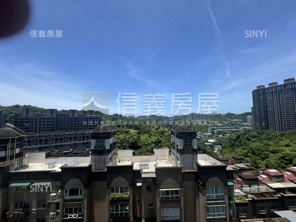 安樂區方正採光三房房屋室內格局與周邊環境