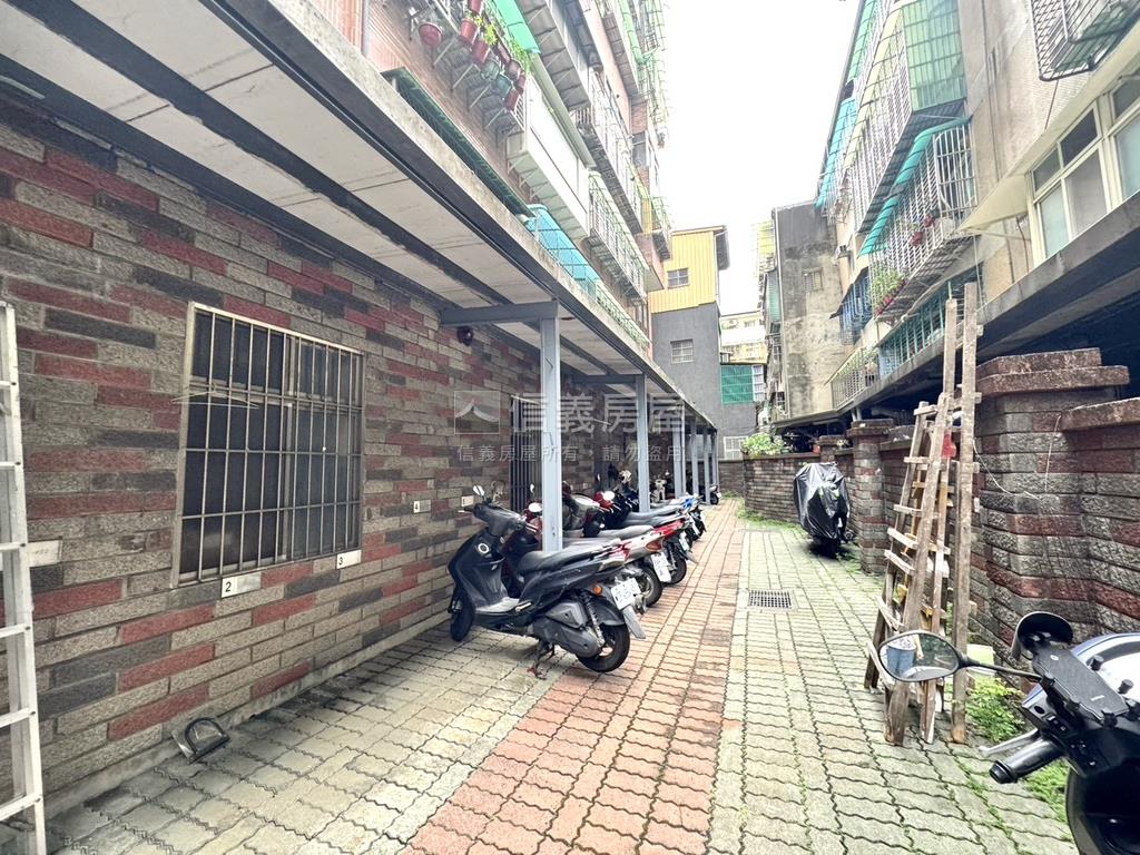 誠家興３房車位。高樓美景房屋室內格局與周邊環境