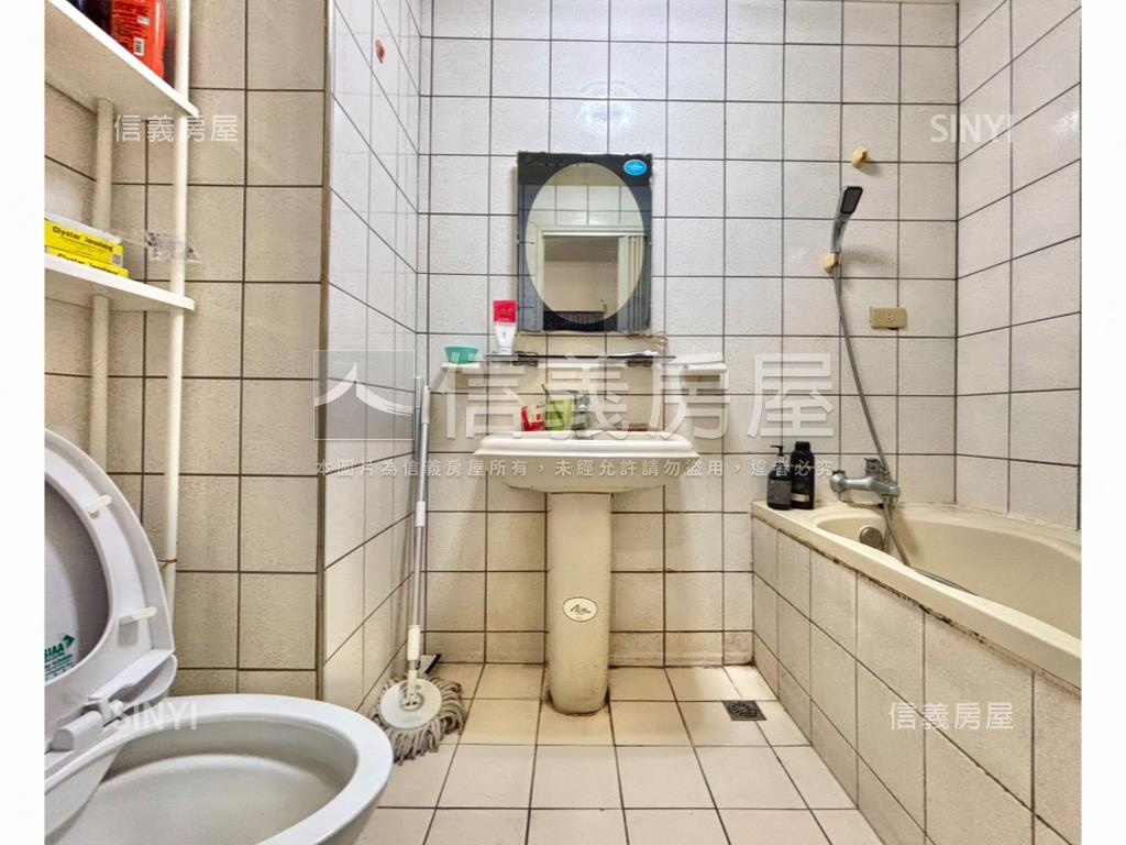 頂天立地●香榭兩房車位房屋室內格局與周邊環境