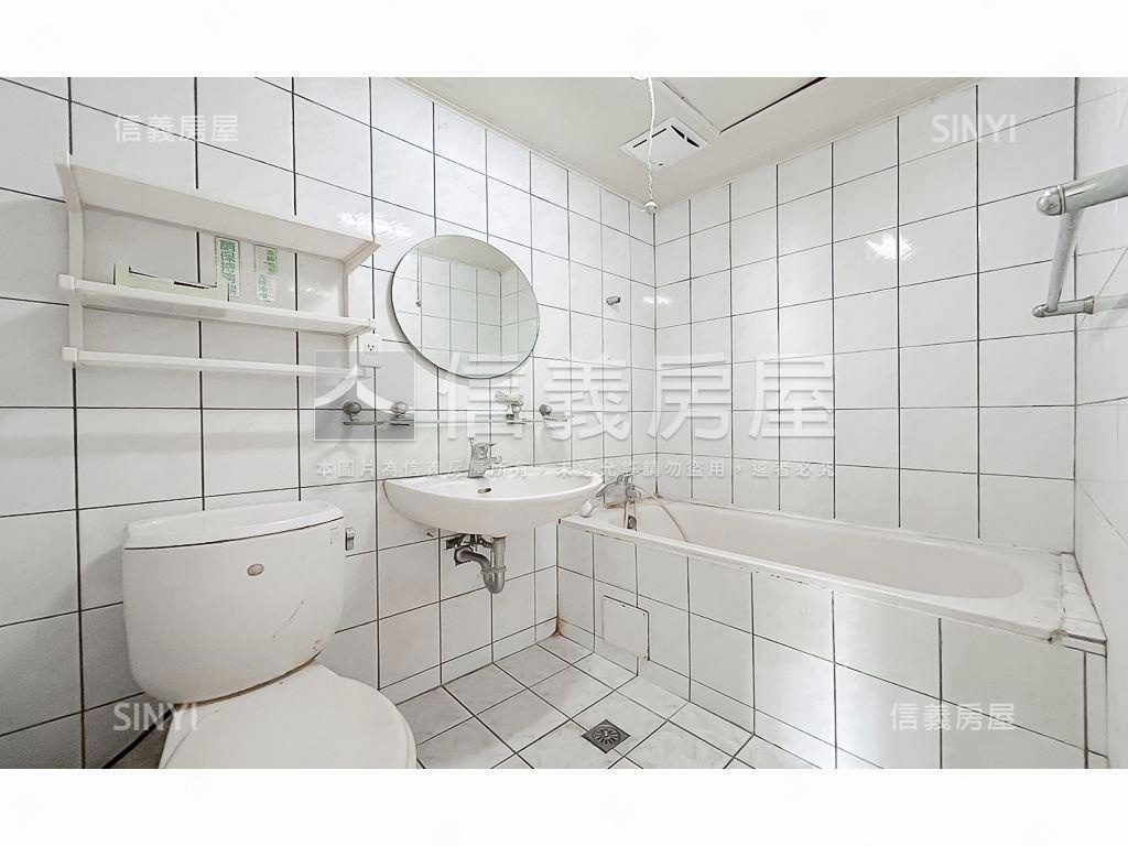 正黎明路透天店面房屋室內格局與周邊環境