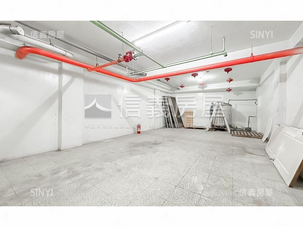 正黎明路透天店面房屋室內格局與周邊環境