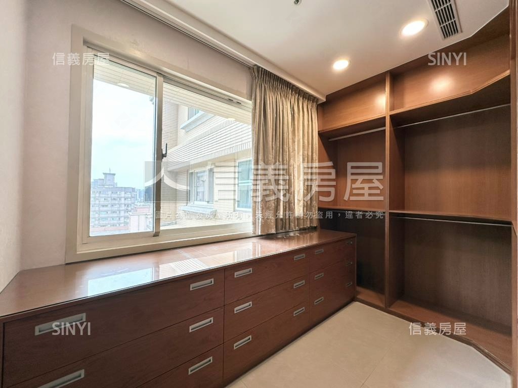 豪景皇翔凱旋門房屋室內格局與周邊環境