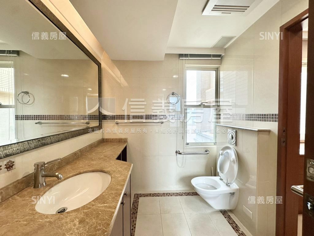 豪景皇翔凱旋門房屋室內格局與周邊環境