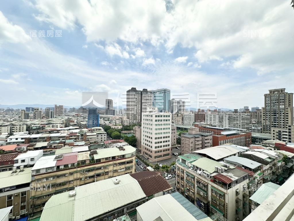 豪景皇翔凱旋門房屋室內格局與周邊環境