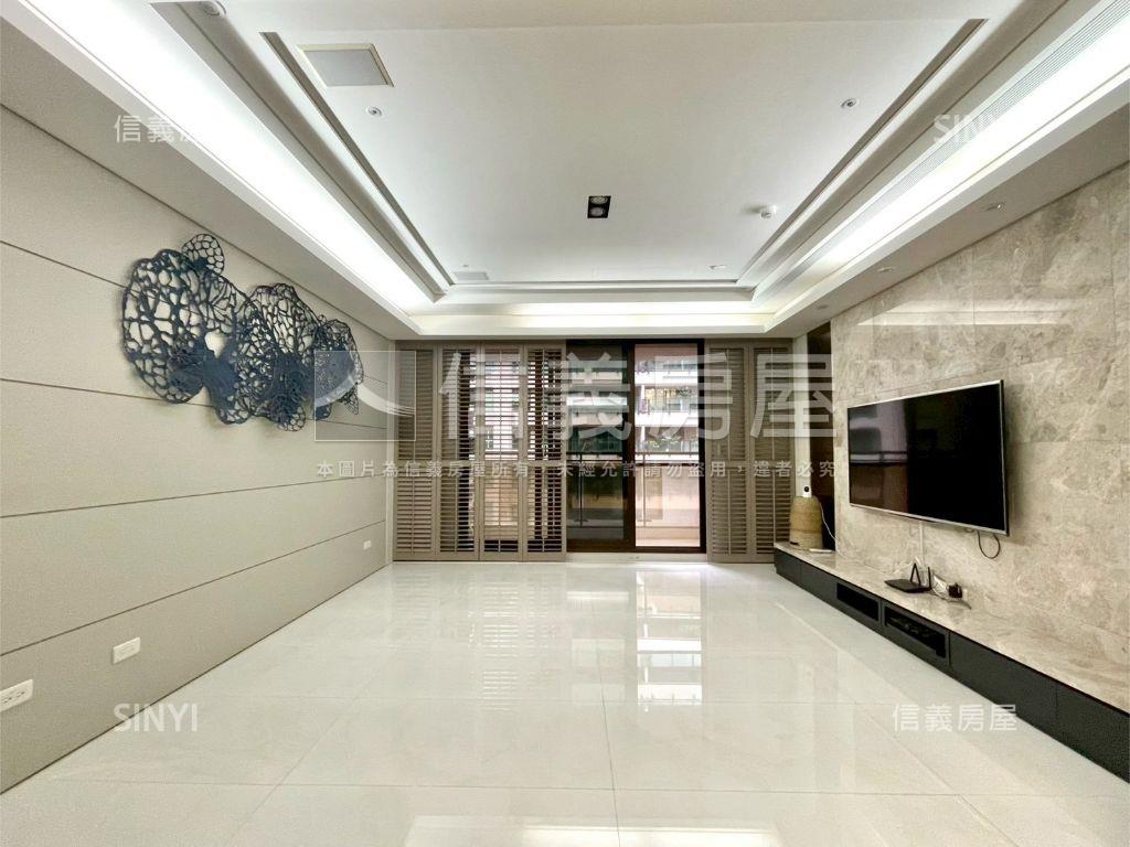 心悅龍灣稀有高樓三房平車房屋室內格局與周邊環境