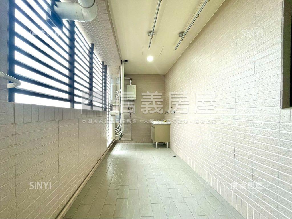 心悅龍灣稀有高樓三房平車房屋室內格局與周邊環境