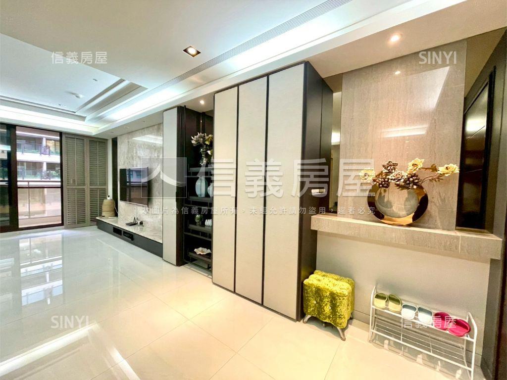 心悅龍灣稀有高樓三房平車房屋室內格局與周邊環境