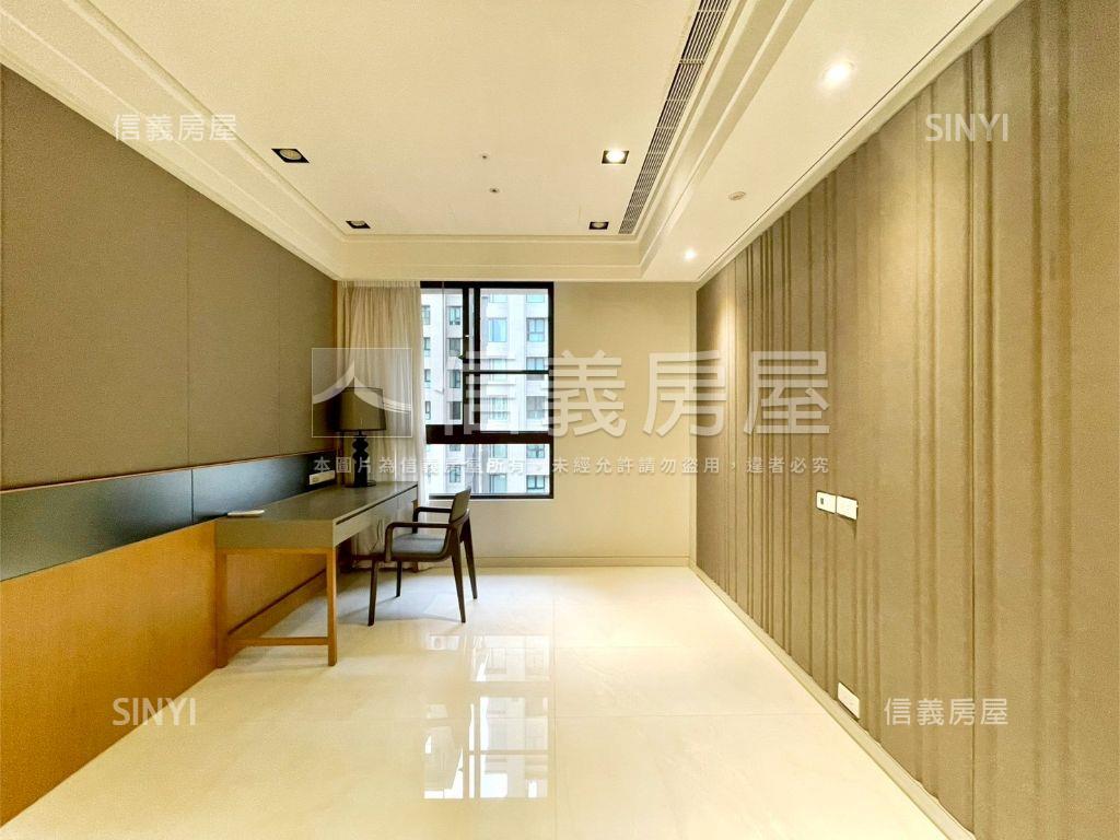 心悅龍灣稀有高樓三房平車房屋室內格局與周邊環境