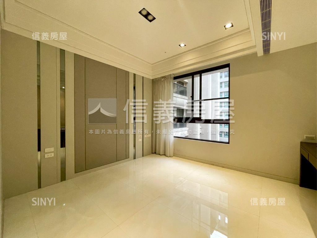 心悅龍灣稀有高樓三房平車房屋室內格局與周邊環境