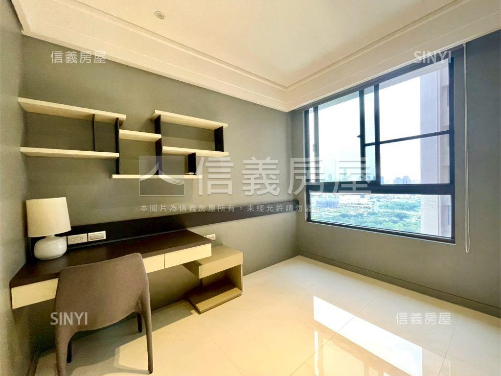 心悅龍灣稀有高樓三房平車房屋室內格局與周邊環境