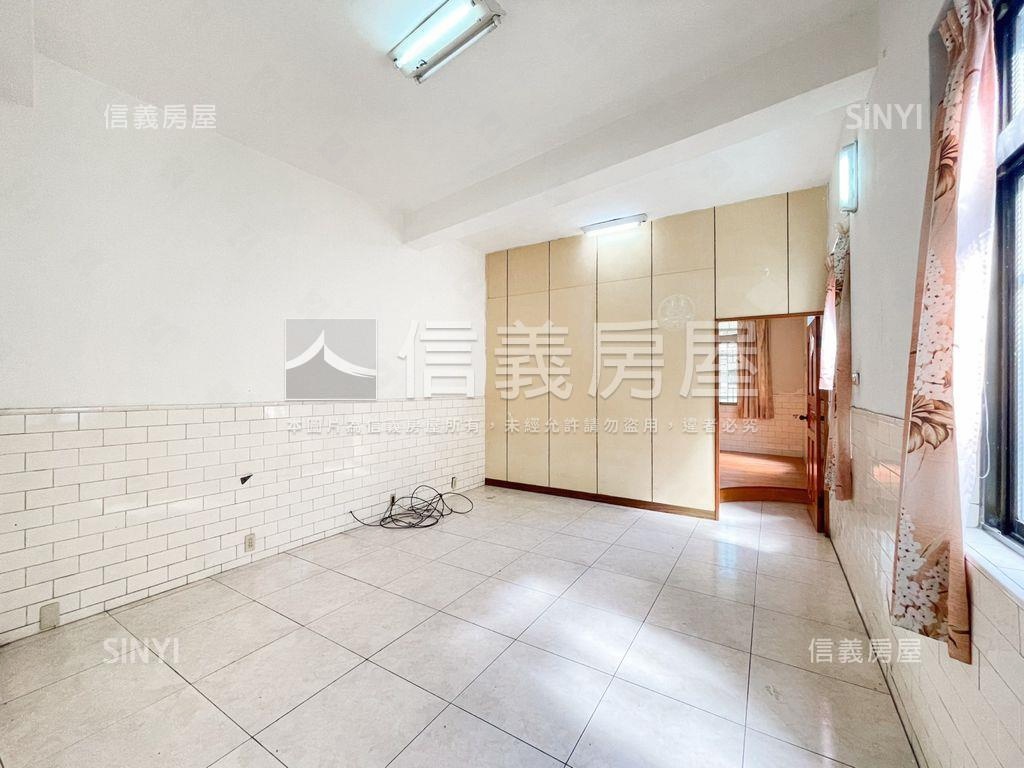 哈瑪星邊間採光美透天讚房屋室內格局與周邊環境