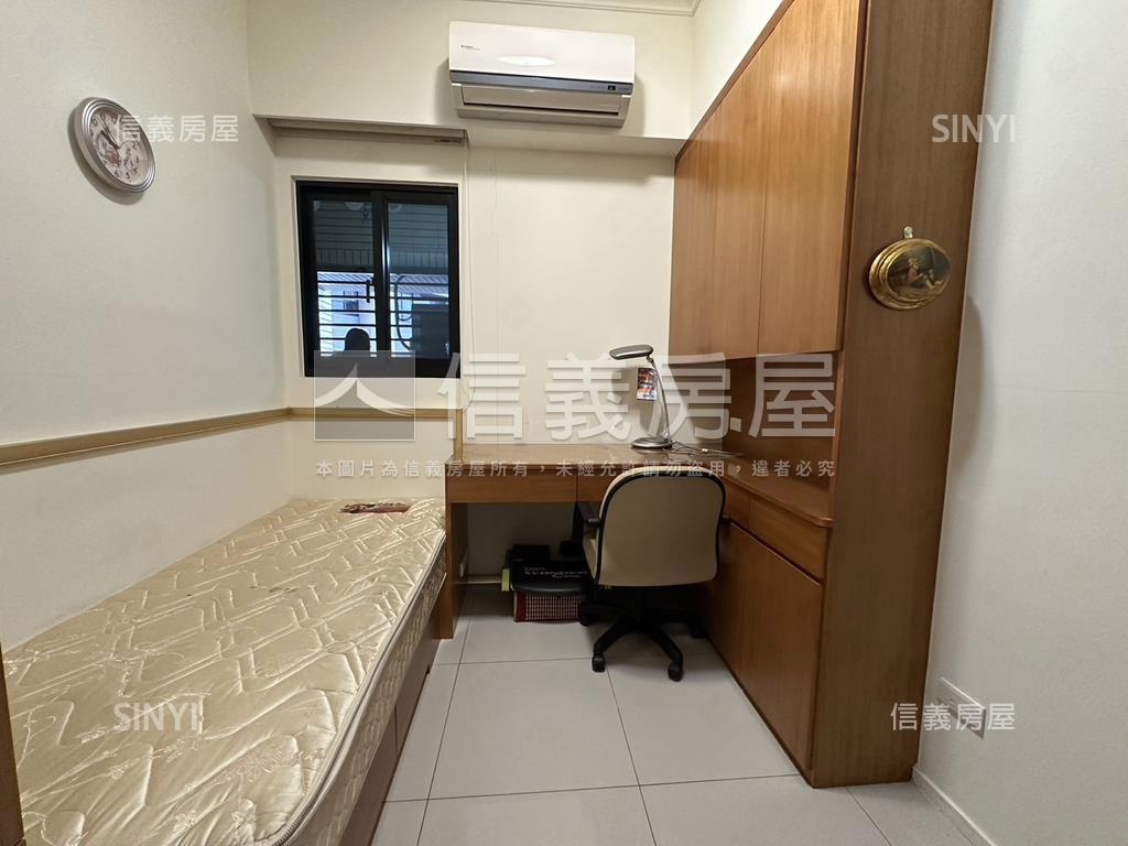 太子學院三房車位房屋室內格局與周邊環境