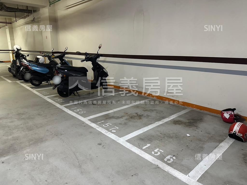 太子學院三房車位房屋室內格局與周邊環境