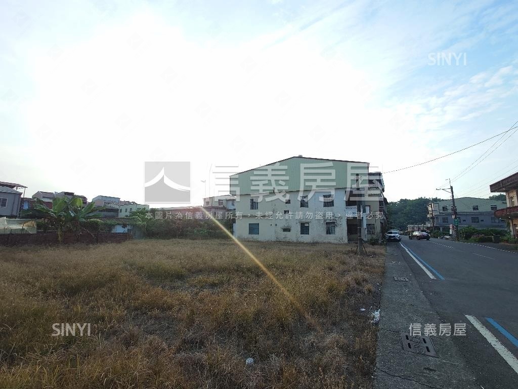 美濃臨街面寬方正土地房屋室內格局與周邊環境