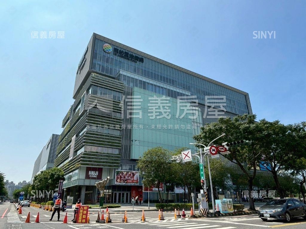 艾美新時代兩房車位房屋室內格局與周邊環境