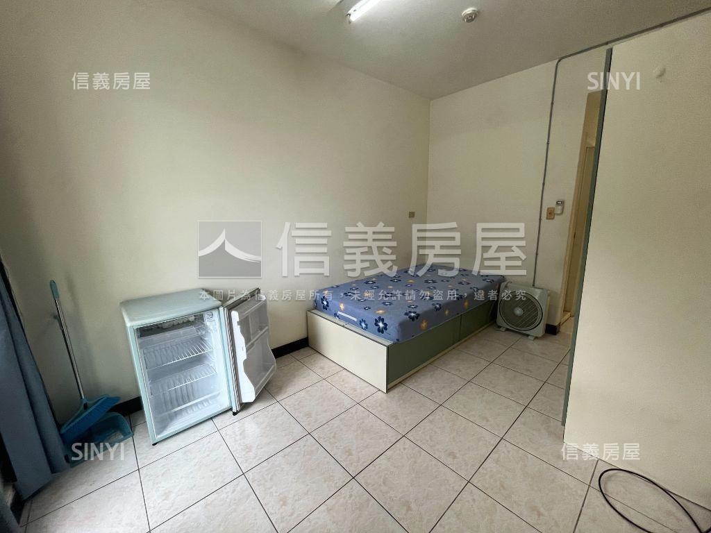 時代金鑽收租美套房ＩＩＩ房屋室內格局與周邊環境