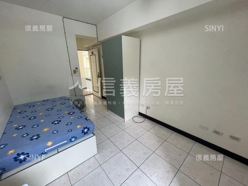 時代金鑽收租美套房ＩＩＩ房屋室內格局與周邊環境