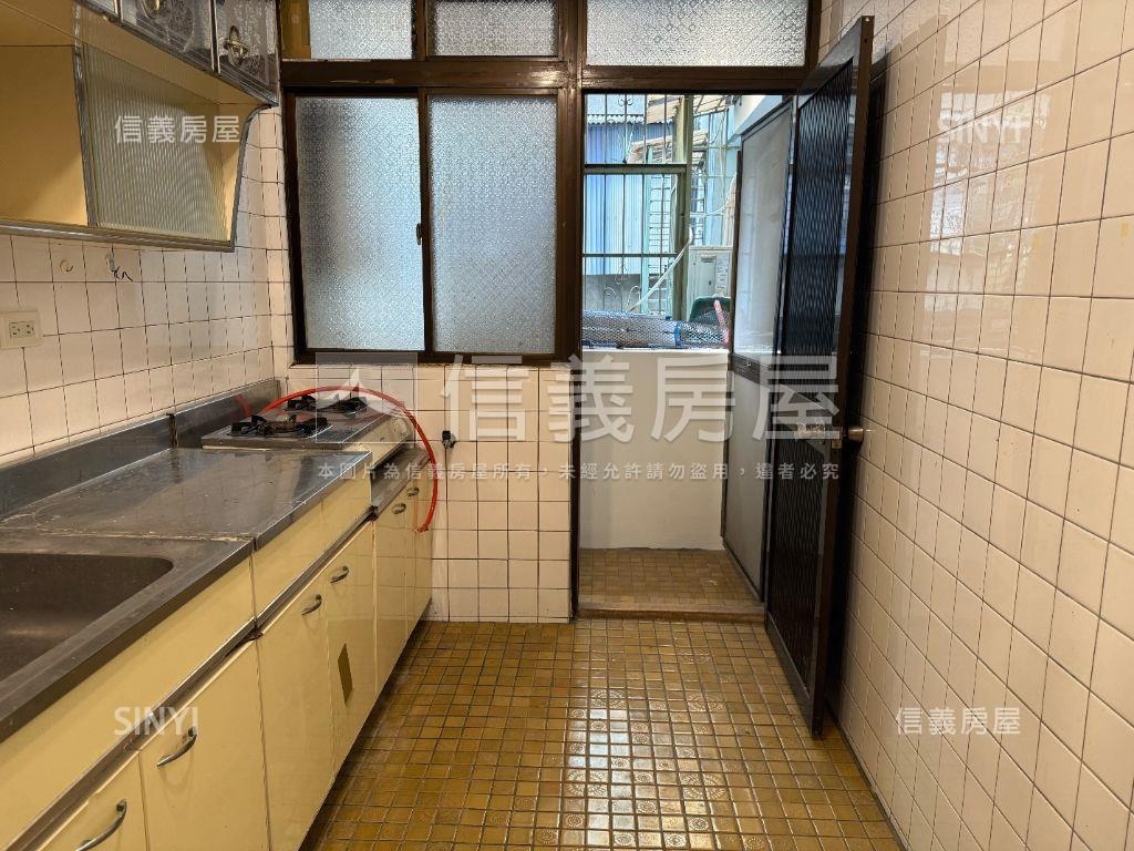 大安區【芳和實中】３房房屋室內格局與周邊環境
