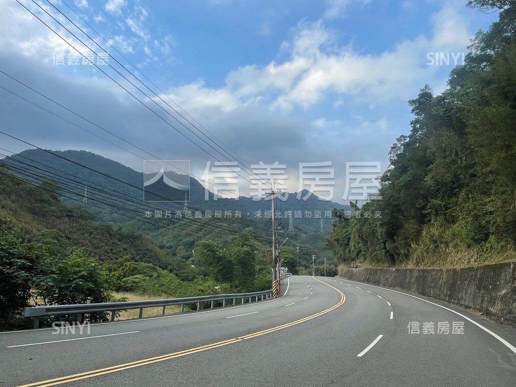 台三線旁獅潭和興土地房屋室內格局與周邊環境