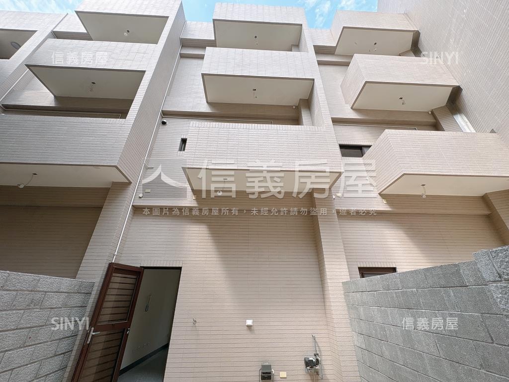 近市場商圈臨路黃金店住Ｂ房屋室內格局與周邊環境