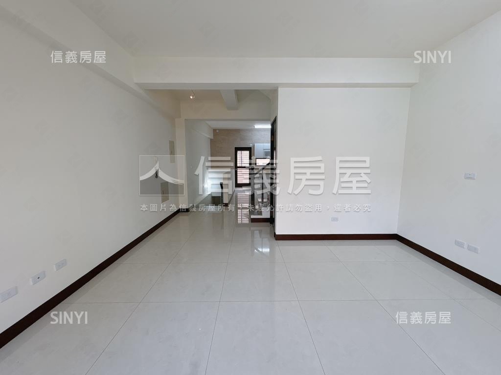 近市場商圈臨路黃金店住Ｂ房屋室內格局與周邊環境