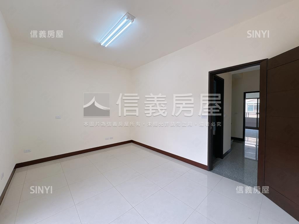 近市場商圈臨路黃金店住Ｂ房屋室內格局與周邊環境