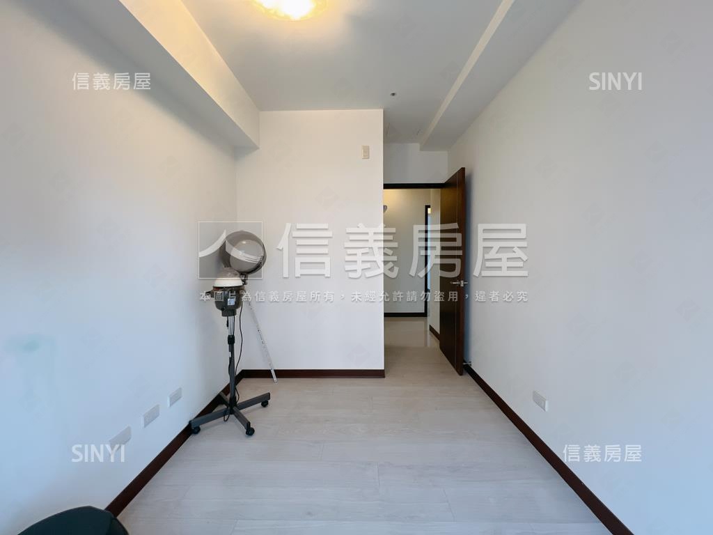 富宇晴綻花園精美裝潢三房房屋室內格局與周邊環境