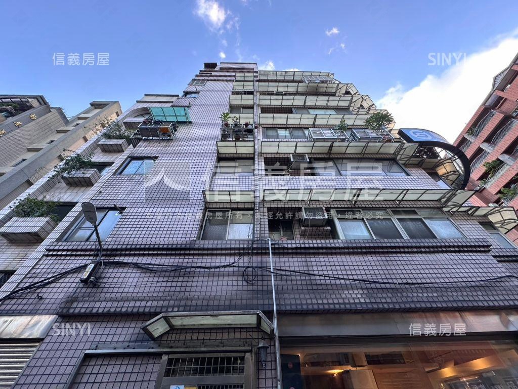 板橋忠孝路稀有華廈大空間房屋室內格局與周邊環境