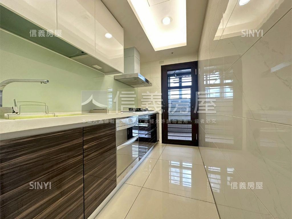 賦格律採光三房房屋室內格局與周邊環境